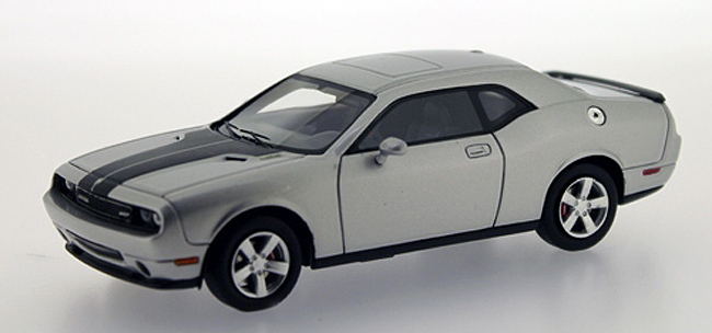2009 Dodge Challenger SRT8, silver