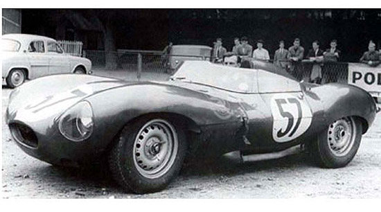 1958 Jaguar D, #57,  LeMans,  M. Charles/J. Young