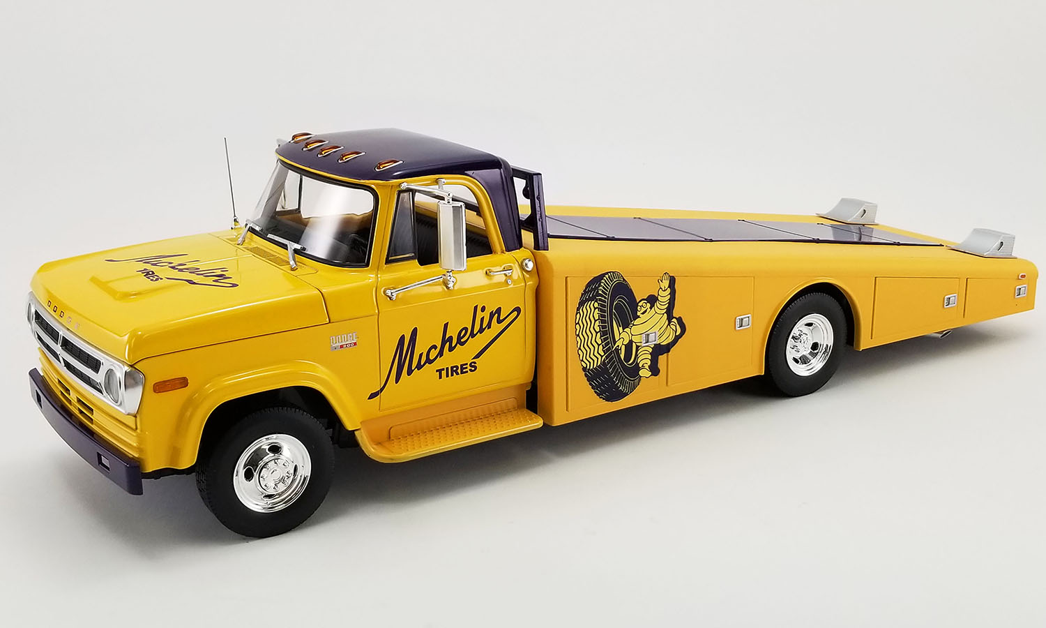 1970  Dodge D300 Ramp Truck, Michelin