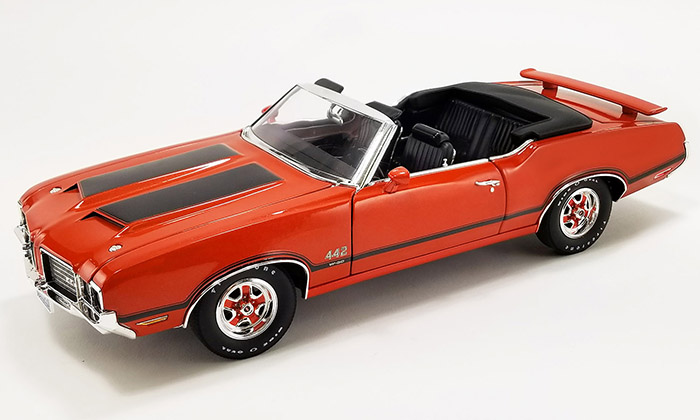 1972 Oldsmobile 442 W-30 Convertible, orange
