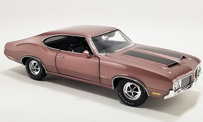 1970 Oldsmobile 442, regency rose with black stripes