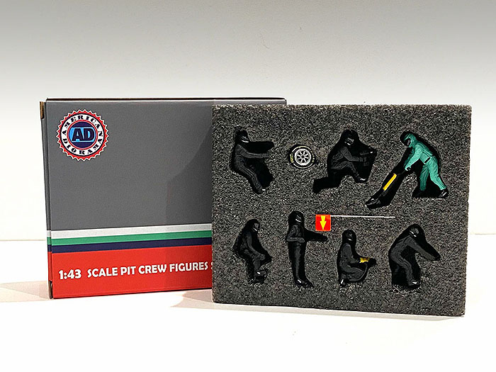 Set 1 in black F1 Pit Crew Figurines, left front end tire crew