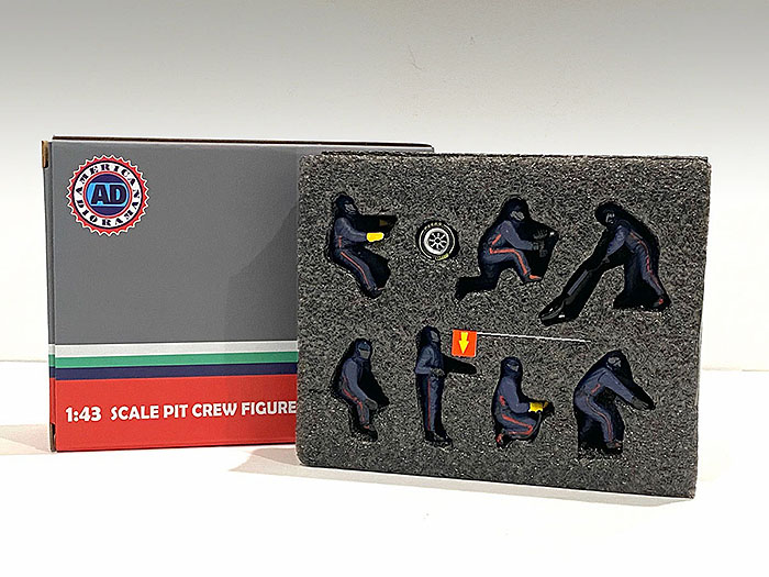 Set 1 in blue F1 Pit Crew Figurines, left front end tire crew