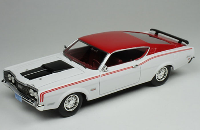 1969 Mercury Cyclone, white / red