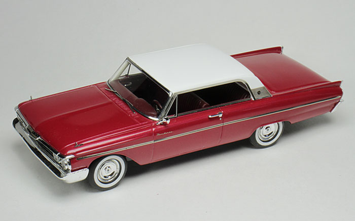 1961 Mercury Monterey, red