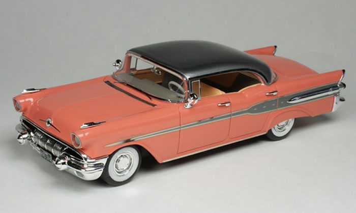 1957 Pontiac Star Chief 4 door, coral