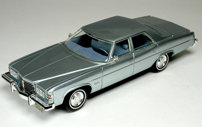 1976 Pontiac Catalina, Athena Blue