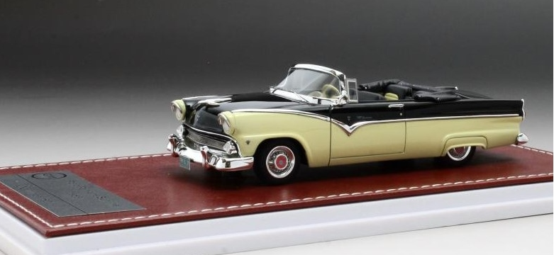 1955 Ford Fairlane Sunliner black/yellow