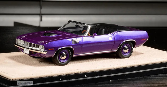 1971 Plymouth Hemi Cuda Convertible, metallic violet