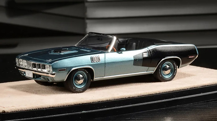 1971 Plymouth Hemi Cuda Convertible, metallic gray