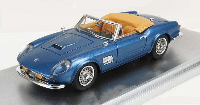 1961 Modena 250 GT California Spider, light blue metallic