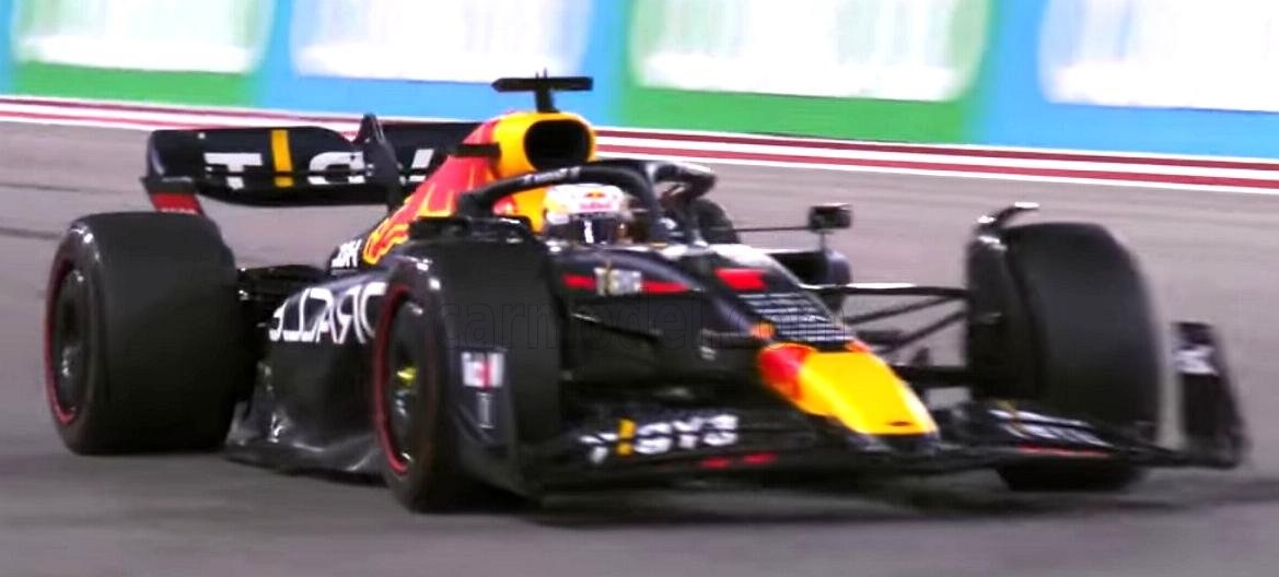 2022 Red Bull Oracle RB18, Japanese GP Winner, WC Max Verstappen w/ pitboard