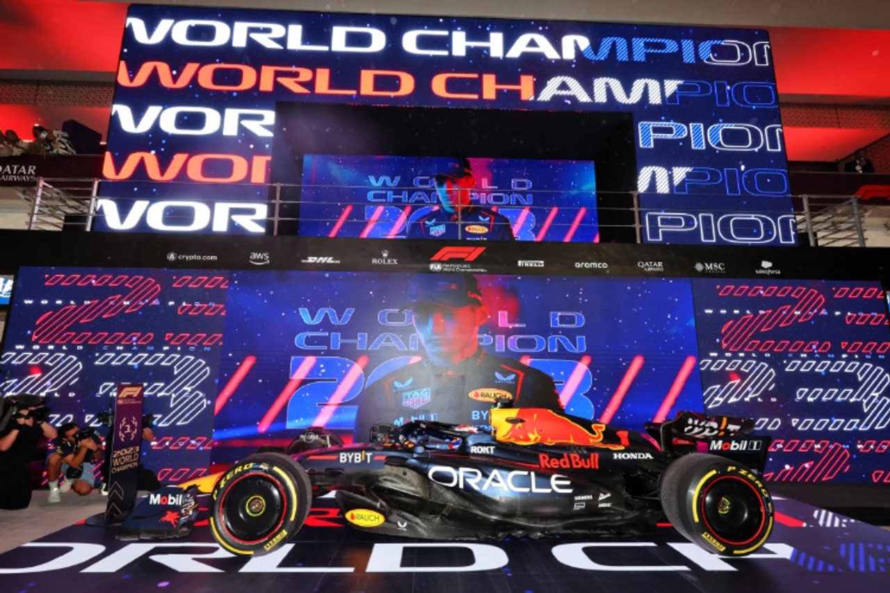 2023 Red Bull Oracle RB19, Qatar GP & Sprint, World Champ Max Verstappen 2 car set