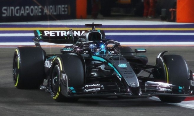 2025 Mercedes W16 F1 Winner Singapore GP George Russell