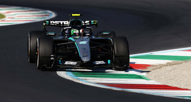 2026 Mercedes F1 Winner Italian GP Kim Antonelli w/figurine /pit boards