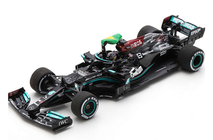 2021 Mercedes-AMG W12, Brazilian GP Winner, Lewis  Hamilton Figurine w/flag
