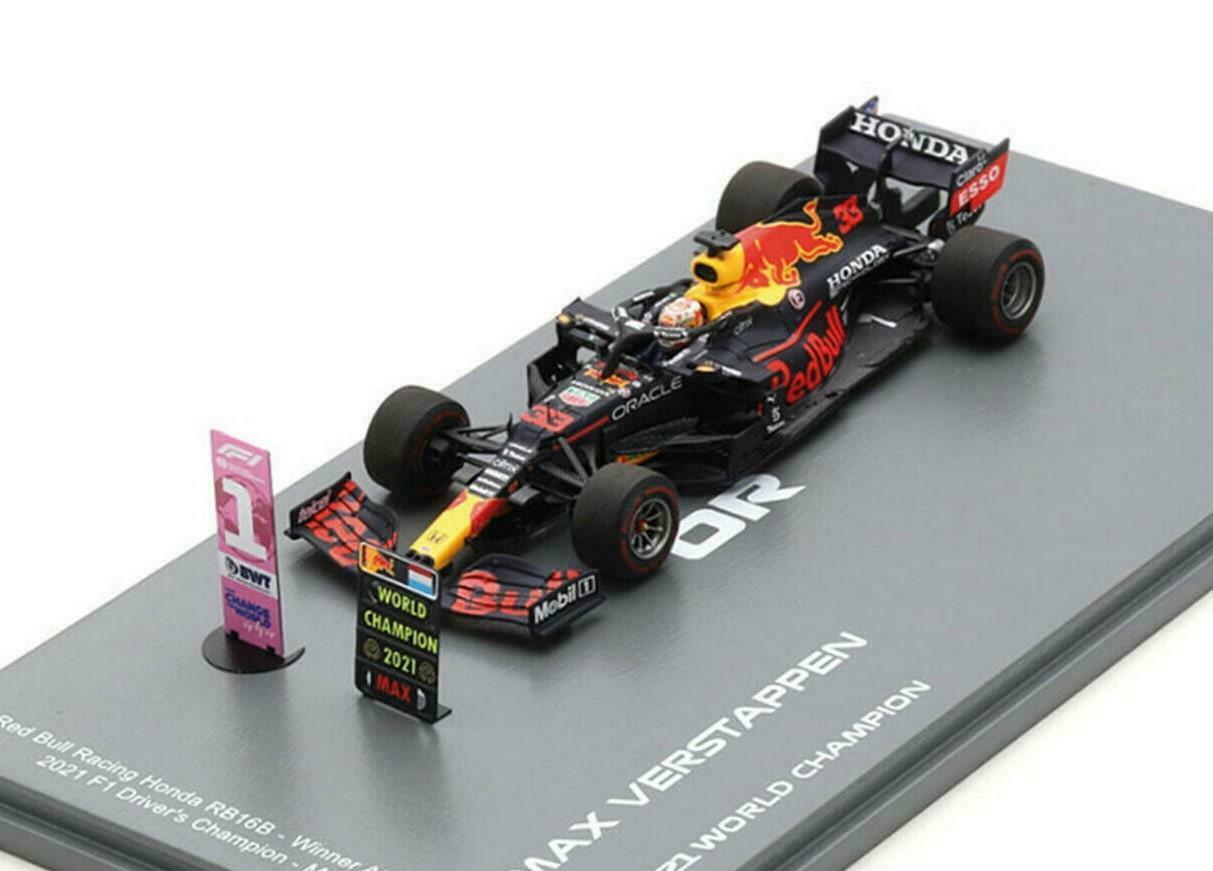 2021 Honda RB16B, Abu Dhabi Winner, M. Verstappen WC Edition w/ pit board