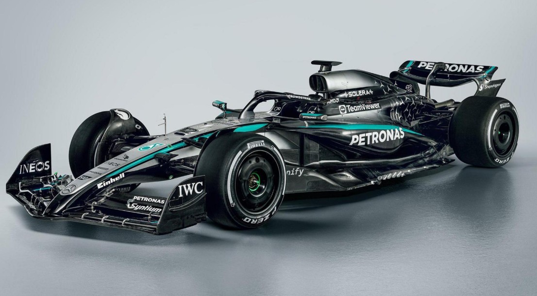 2025 Mercedes W16 F1 Winner Singapore George Russell