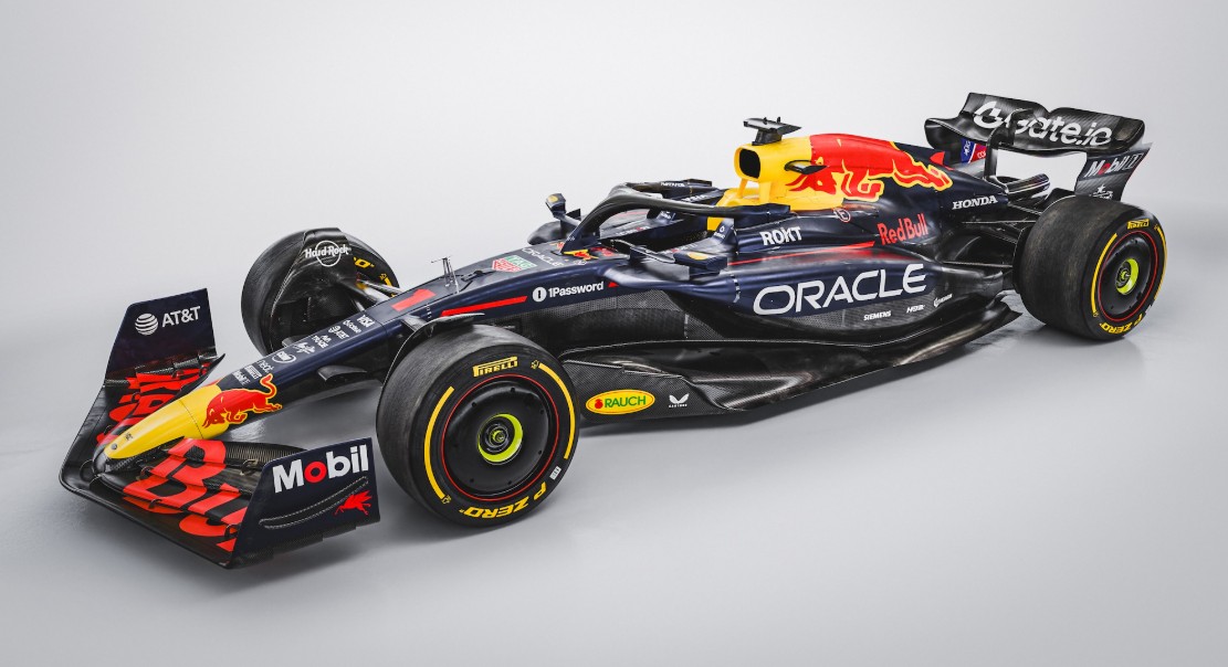 2025 Red Bull RB21 Oracle F1 Win Azerbaijan GP Max Verstappen w/pit board