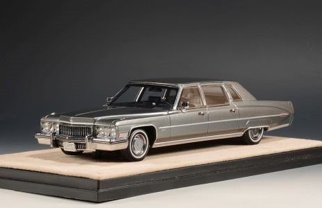 1973 Cadillac Fleetwood 75 Limousine, gray poly