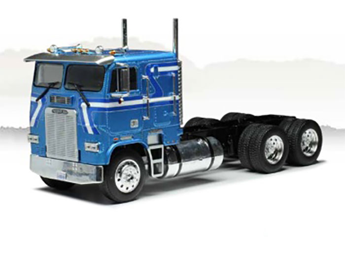 1993 Freightliner FLA, metallic blue