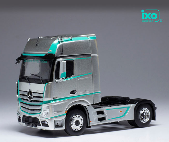 Mercedes Actros MP4 Truck, silver