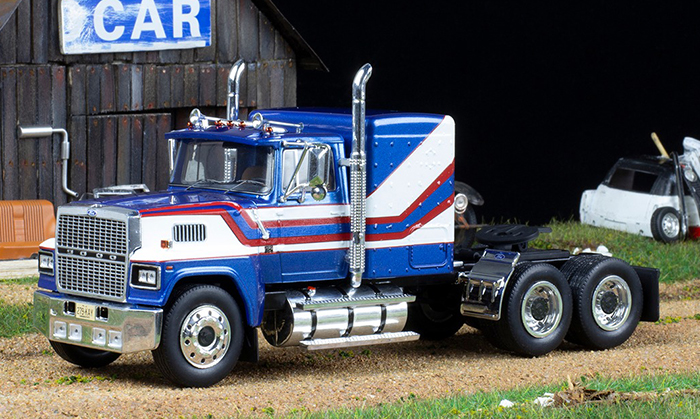 1978 Ford LTL 9000, red / white / blue