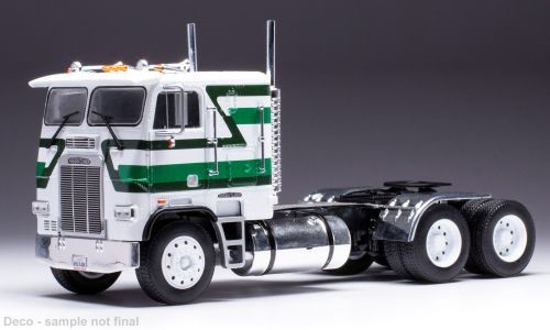 1993 Freightliner FLA Truck, white / green