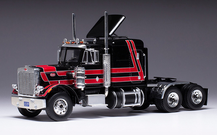 1973 Peterbilt 359, red / black w/ round lights