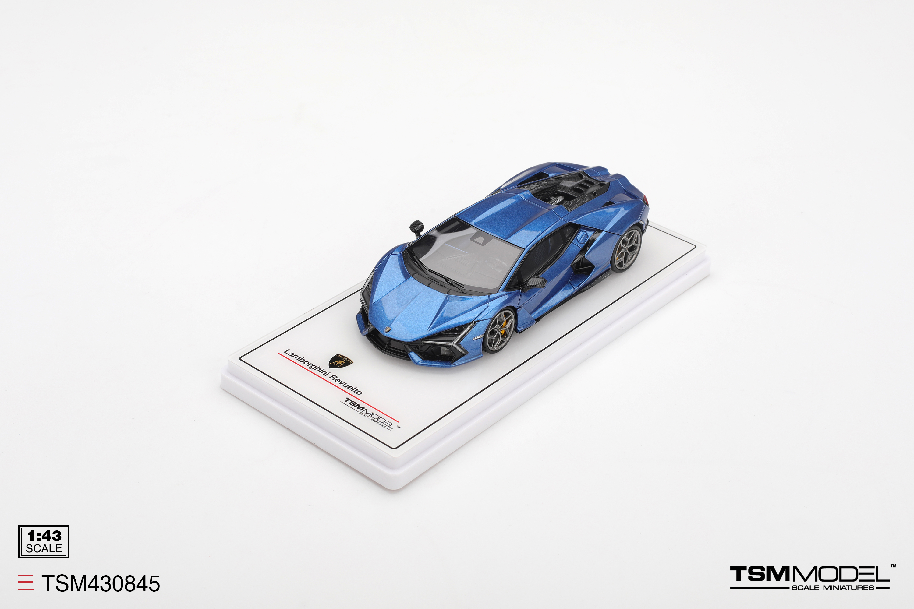 Lamborghini Revuelto Blue