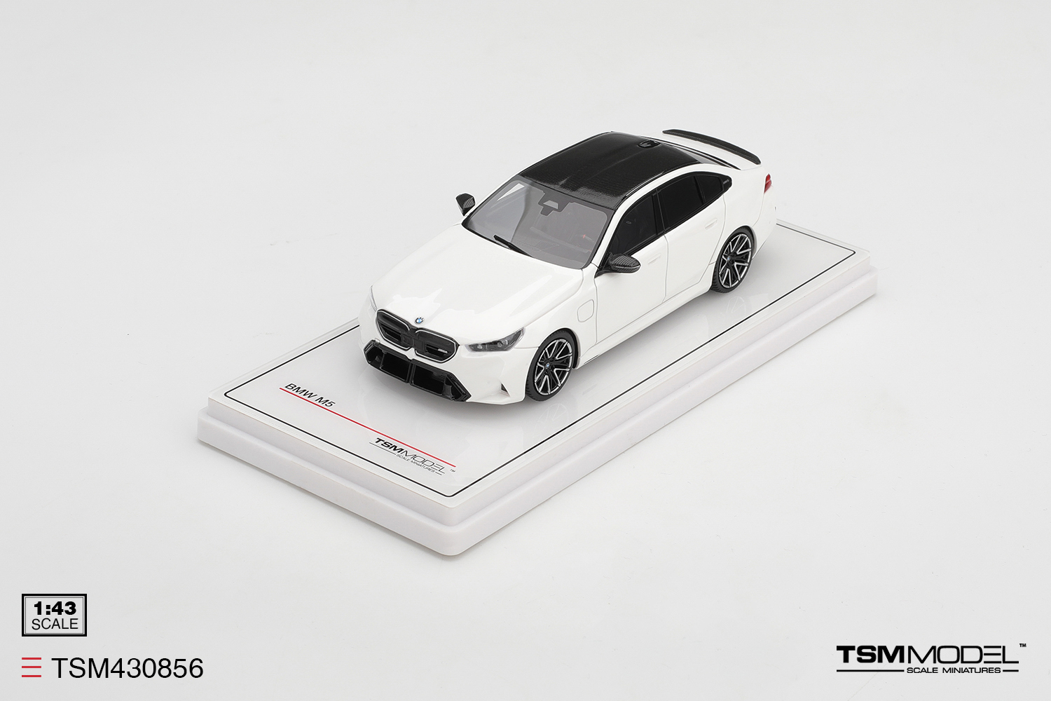 BMW M5 Alpine White