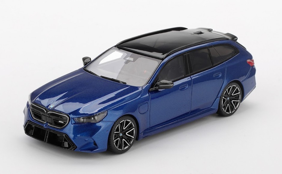 BMW M5 Marina Bay Blue Metallic