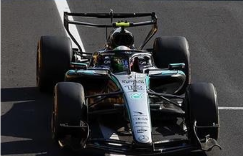 2026 Mercedes F1 Winner Italian GP Kim Antonelli w/figurine /pit boards